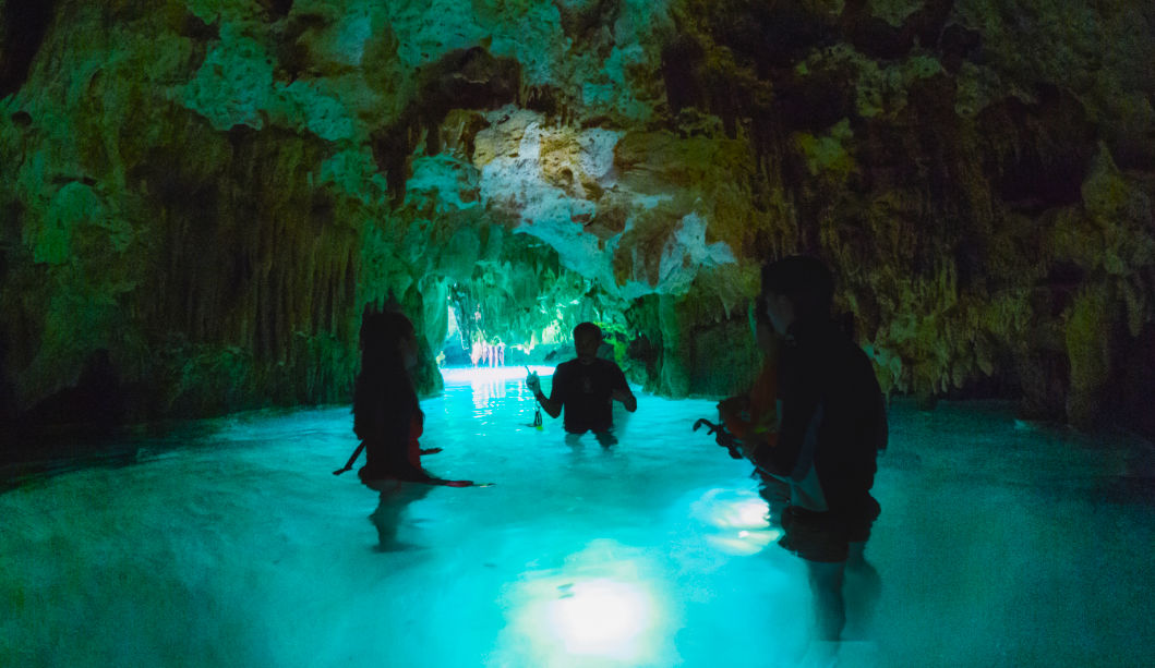 Tulum ruins and underground cenote slider