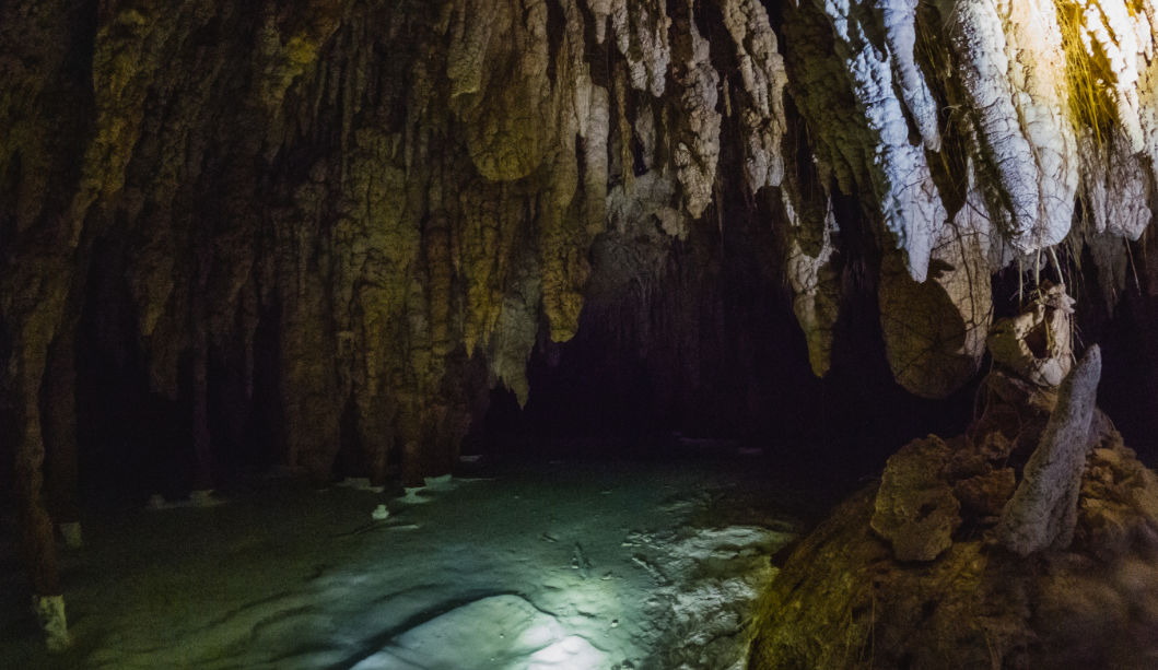 Tulum ruins and underground cenote slider