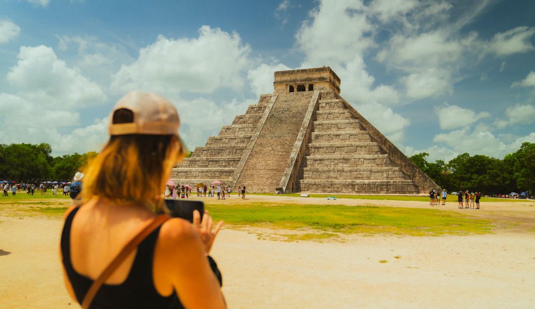 chichen itza cenote slider