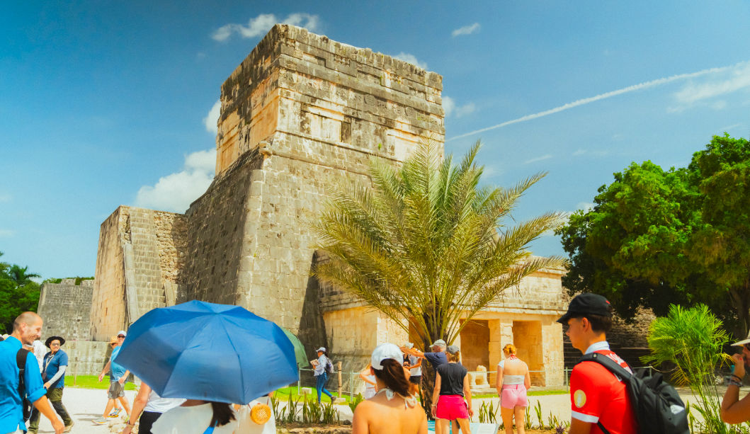 chichen itza cenote slider